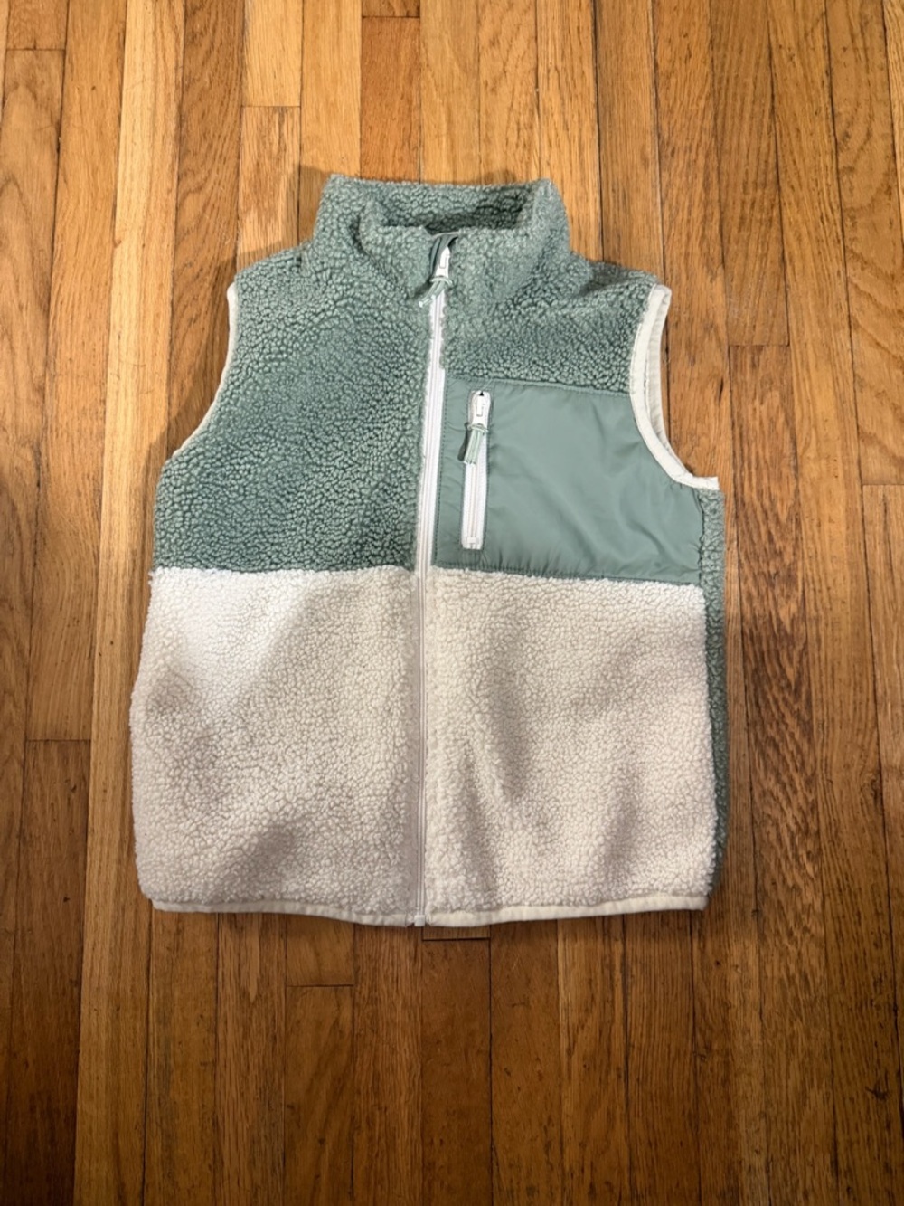 H&M 3T Two-Tone Sherpa Vest in Sage and Cream